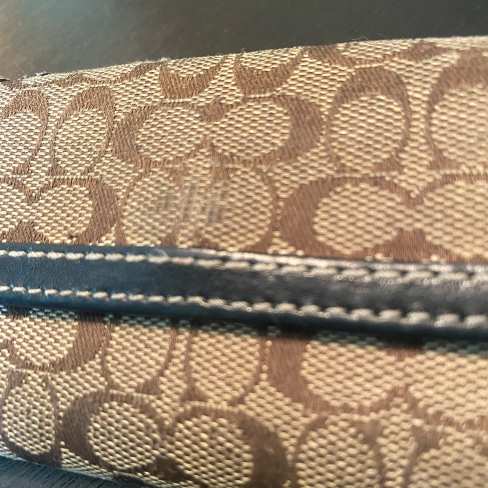 Vintage Leather C Logo Coach Snap Wallet - Picture 11 of 15